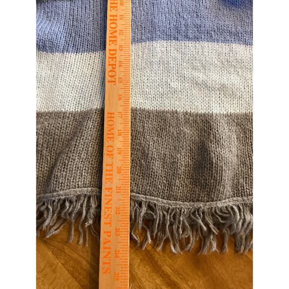 Wooden Ships Kaia Oversized Striped Fringe V-Neck Sweater Gray Blue Women's S/M - Picture 9 of 9